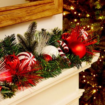 Premier 1.8m Candy Cane Christmas Garland – Add Festive Colour and Cheer to Your Home