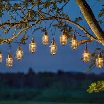 Anglia 365 Outdoor String Lights - Set of 10 I Plastic Cage Bulbs with Automatic Brightness Adjustment 4.7m