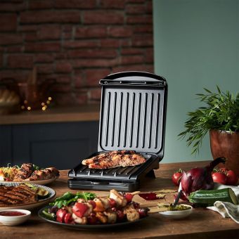 George Foreman Fit Grill 25800 Black – Compact Health Grill with Fast Heat-Up