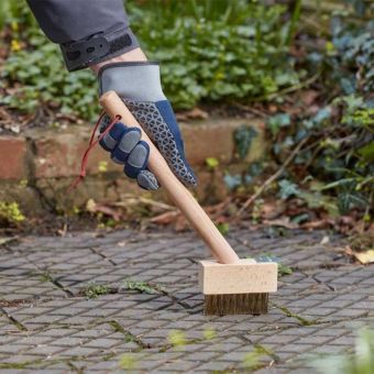 Short Reach Patio Brush with Wire Bristles and Metal Scraper FSC Certified 37 x 10 cm