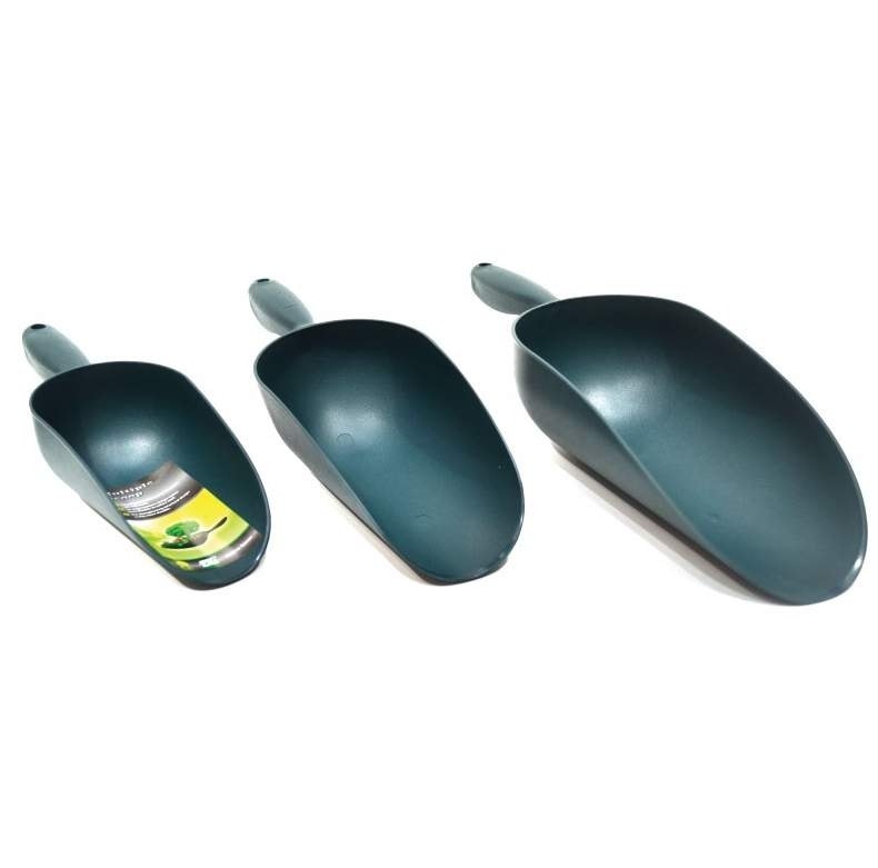 3 Piece Plastic Garden Scoop Set