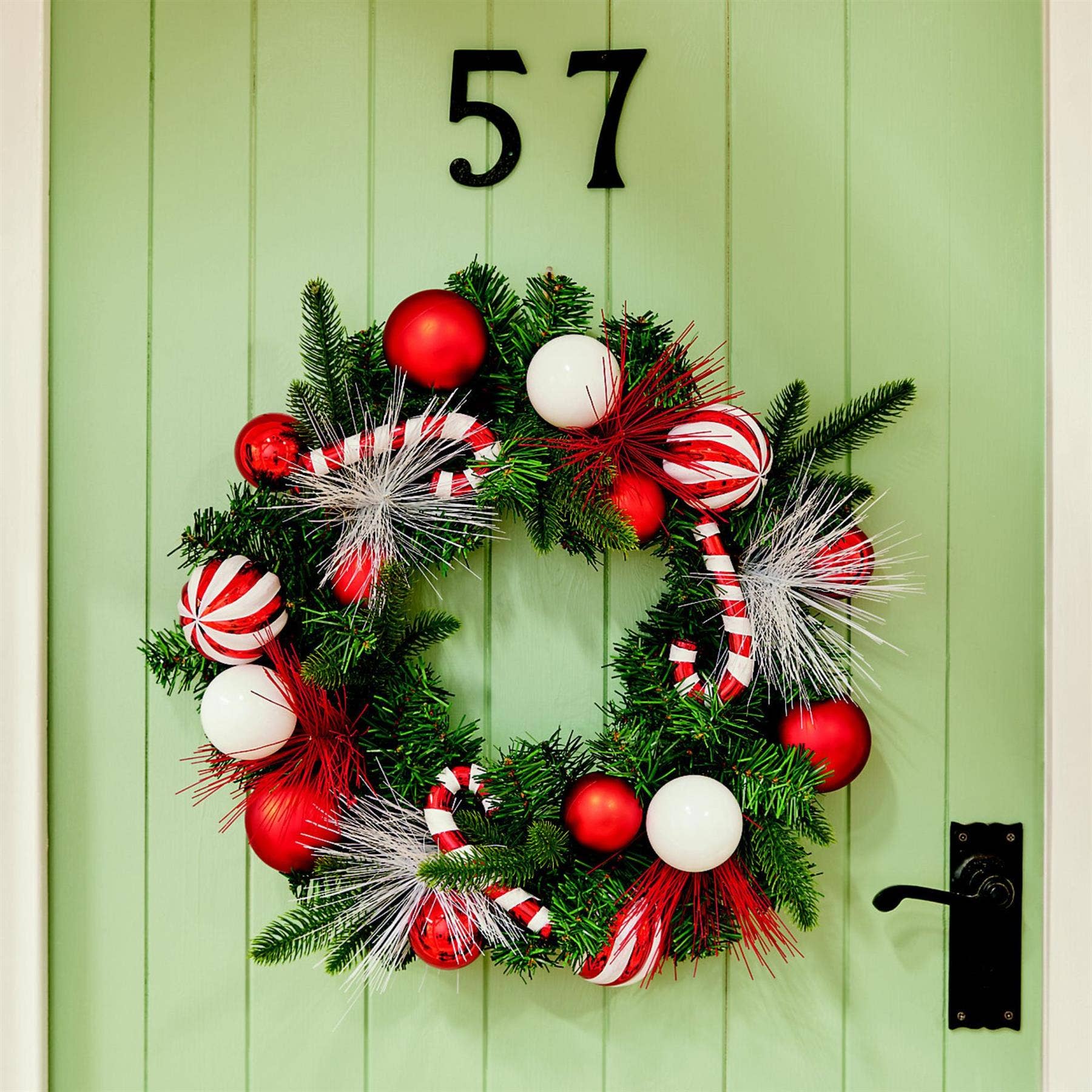 Candy Cane Christmas Wreath 50cm I Green and Red Festive Door Decoration